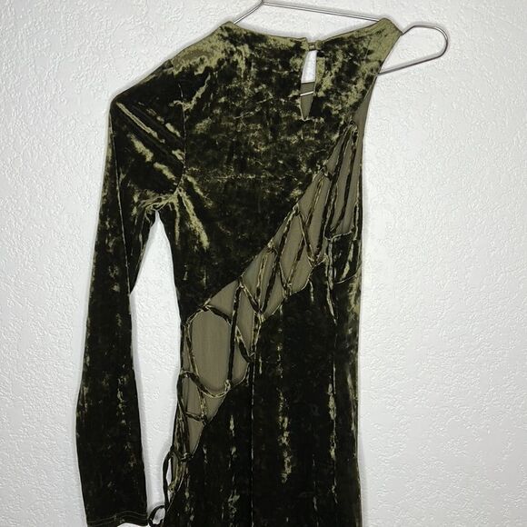 NWT Camila Coelho Gabriel Green Velvet Maxi Dress XS Revolve - Picture 8 of 16